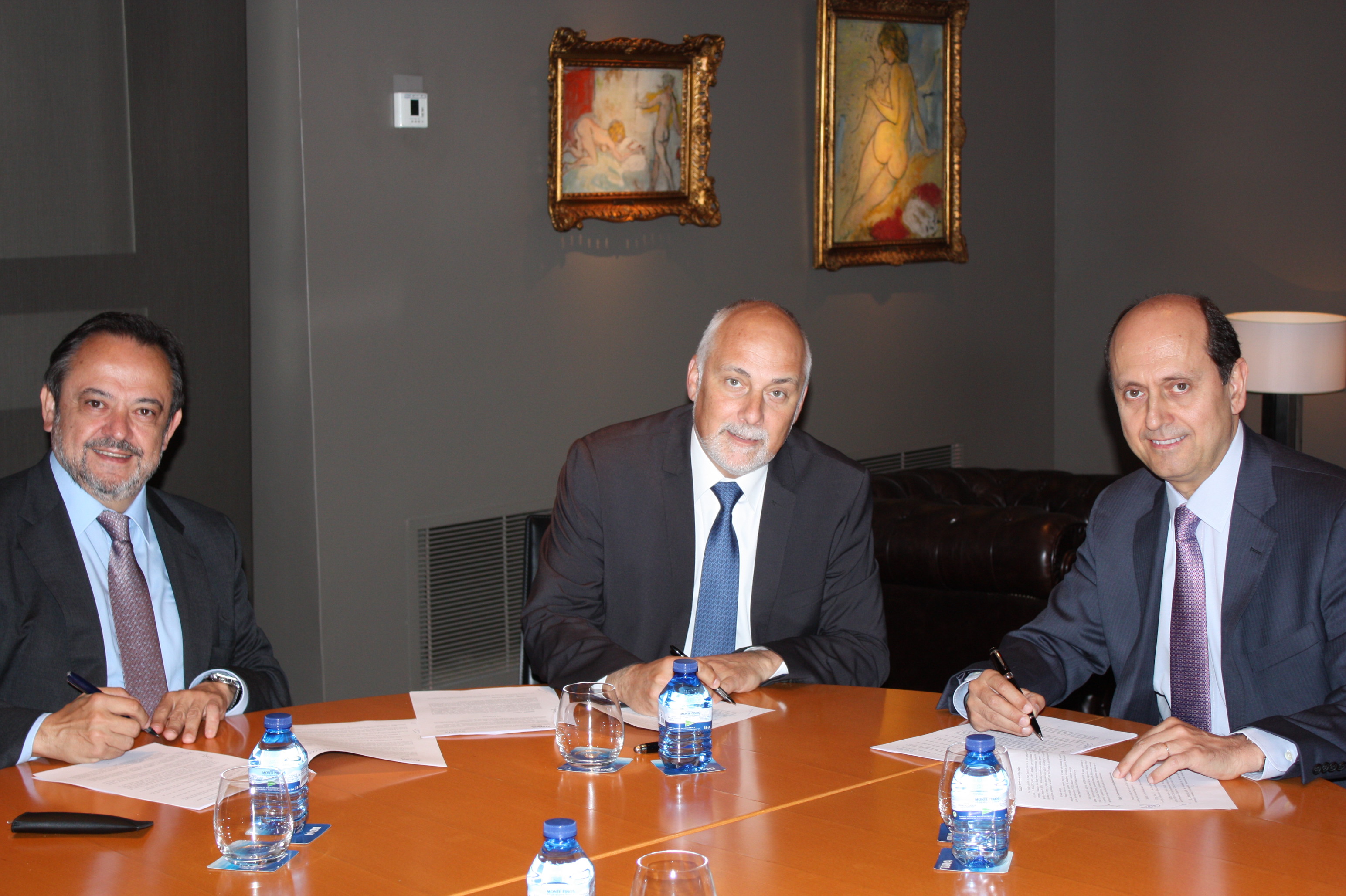 BBVA, Christian Terribas, el conseller delegat de l'ICF, Josep Ramon Sanromà, i el conseller delegat d'Avalis , Josep Lores